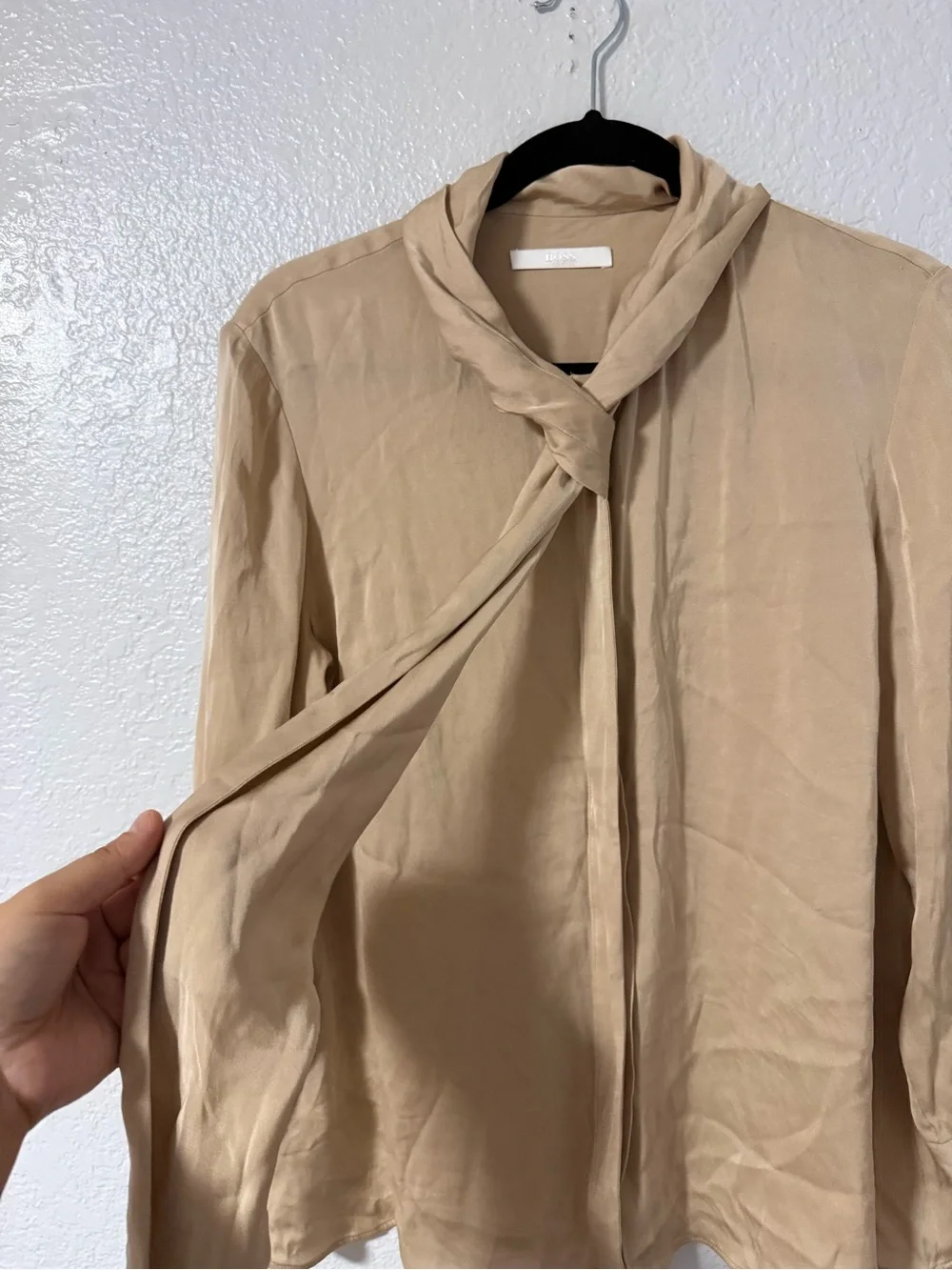Hugo Boss Womens long sleeve silk Tan Tie-Neck Blouse US 8